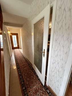 Flur Erdgeschoss Flur Erdgeschoss - Doppelhaushälfte in 96524 Föritztal mit 130m² kaufen