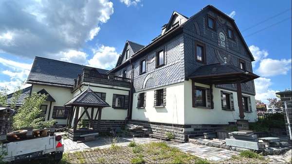 Seiten- und Rückansicht - Einfamilienhaus in 02736 Beiersdorf mit 190m² kaufen