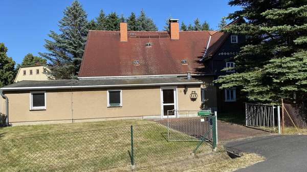 Straßenansicht Straßenansicht - Einfamilienhaus in 02782 Seifhennersdorf mit 160m² kaufen