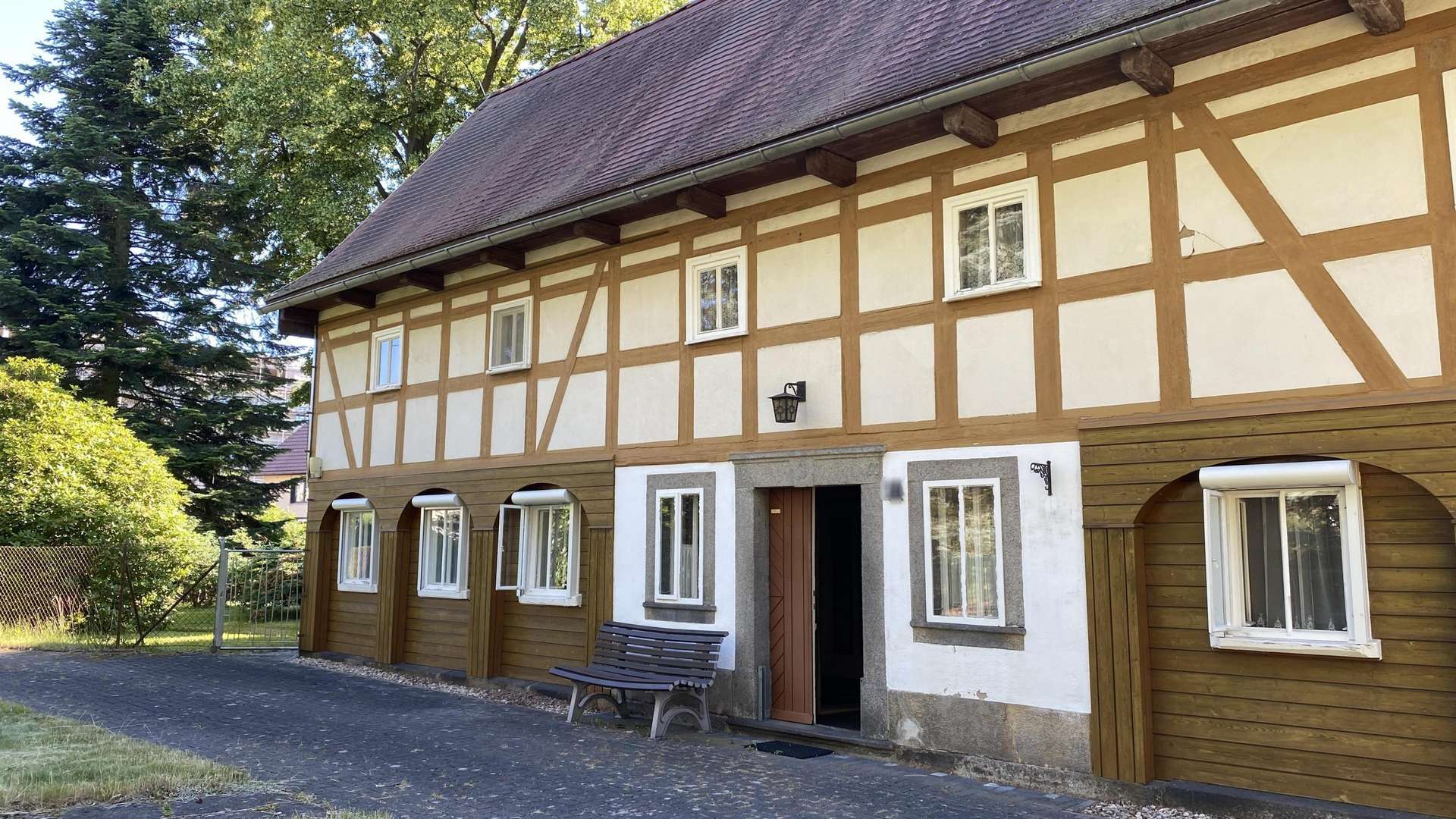 Vorderansicht Vorderansicht - Einfamilienhaus in 02782 Seifhennersdorf mit 160m² kaufen