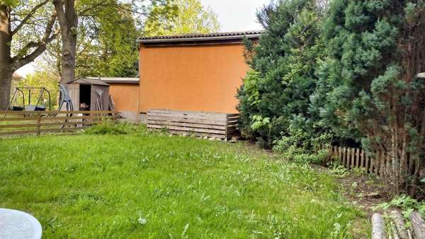 Grundstück hinter dem Objekt - Mehrfamilienhaus in 02763 Zittau mit 335m² kaufen