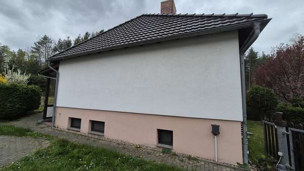 Seitliche Ansicht - Einfamilienhaus in 02943 Weißwasser mit 77m² kaufen