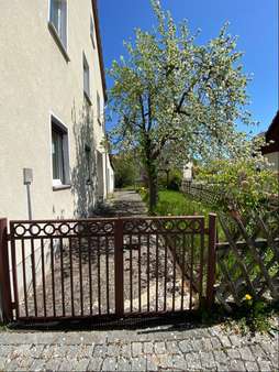 Grundstückseinfahrt - Einfamilienhaus in 02748 Bernstadt mit 104m² kaufen