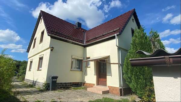 Seiten- und Rückansicht Seiten- und Rückansicht - Einfamilienhaus in 02727 Ebersbach-Neugersdorf mit 88m² kaufen