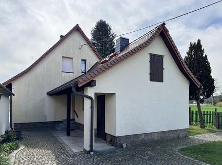 Nordfassade und Innenhof - Einfamilienhaus in 02929 Rothenburg mit 91m² kaufen