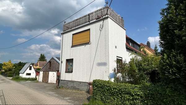 Front- und Seitenansicht Front- und Seitenansicht - Einfamilienhaus in 02708 Schönbach mit 110m² kaufen