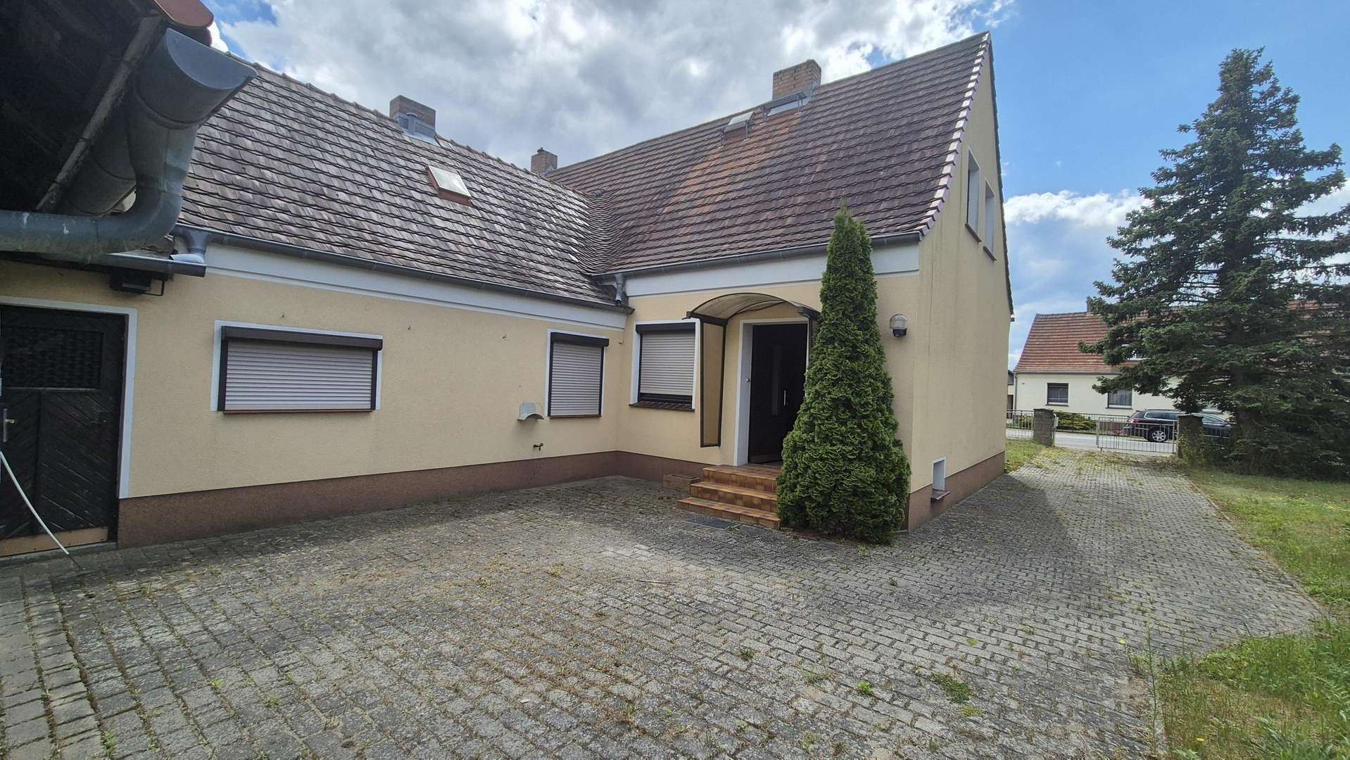 Hausansicht - Doppelhaushälfte in 02959 Schleife mit 80m² kaufen