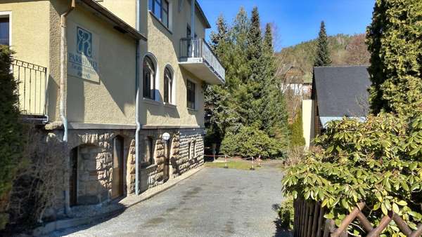 Einfahrt - Villa in 02797 Kurort Oybin mit 632m² kaufen