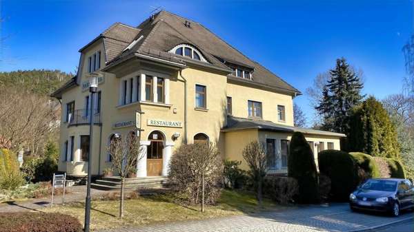 Straßenansicht - Villa in 02797 Kurort Oybin mit 632m² kaufen