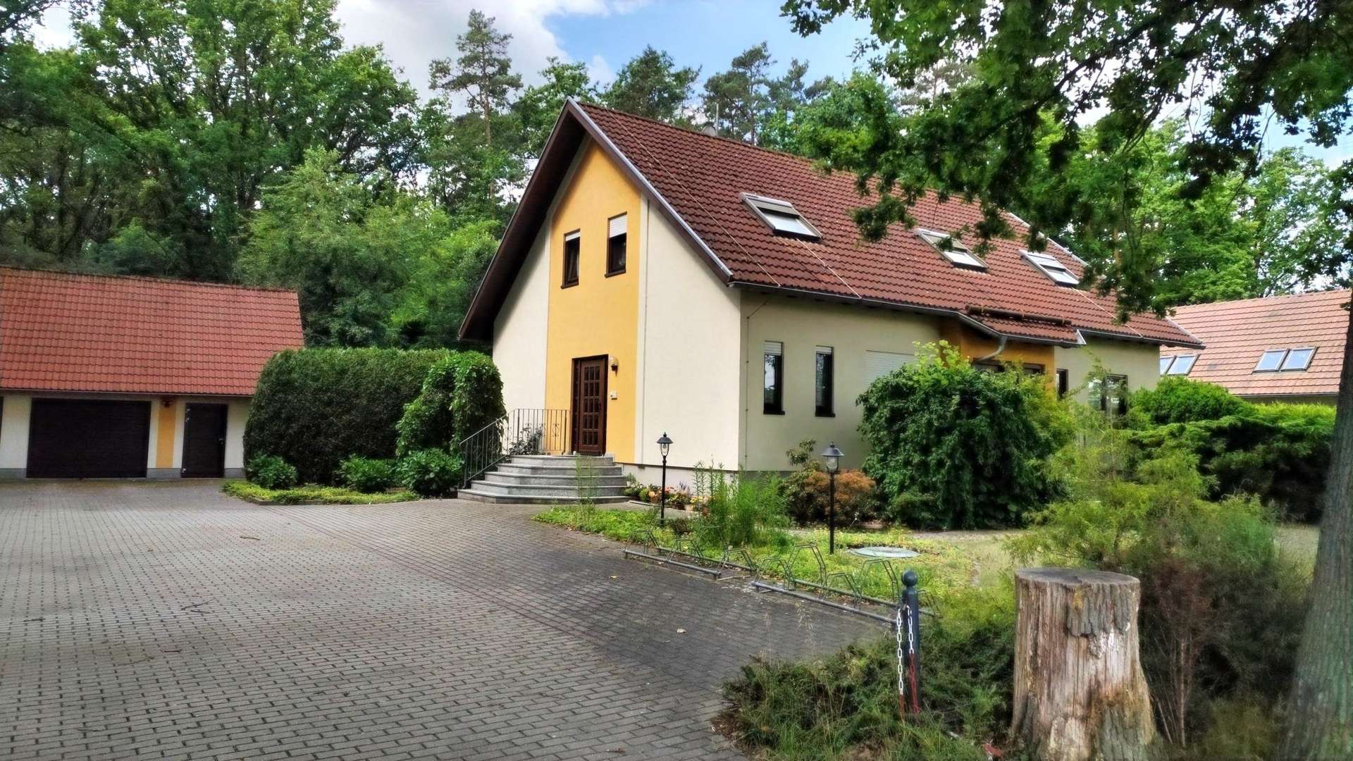 Titelbild - Einfamilienhaus in 02906 Niesky mit 193m² kaufen
