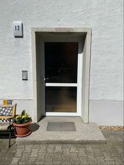 Hauseingang Hauseingang - Erdgeschosswohnung in 02827 Görlitz mit 68m² kaufen
