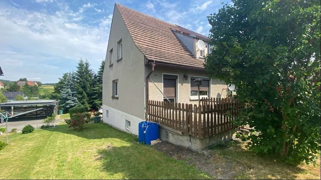 Seiten- und Rückansicht Seiten- und Rückansicht - Doppelhaushälfte in 02747 Berthelsdorf mit 103m² kaufen