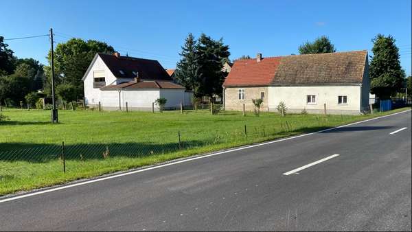Straßenansicht 2 Straßenansicht 2 - Grundstück in 02929 Rothenburg mit 443m² kaufen