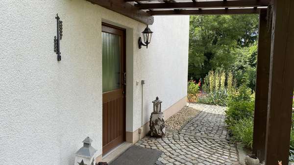 Eingang Einliegerwohnung Eingang Einliegerwohnung - Zweifamilienhaus in 02785 Olbersdorf mit 231m² kaufen