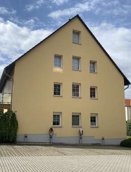 Seitenansicht Objekt - Etagenwohnung in 02785 Olbersdorf mit 76m² kaufen