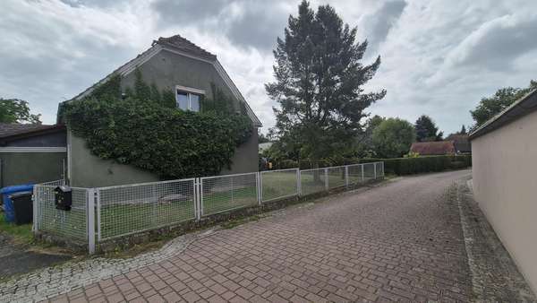 Blick von der Straße aufs Haus Blick von der Straße aufs Haus - Einfamilienhaus in 02943 Boxberg mit 113m² kaufen