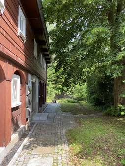 Weg vor dem Haus - Zweifamilienhaus in 02782 Seifhennersdorf mit 190m² kaufen