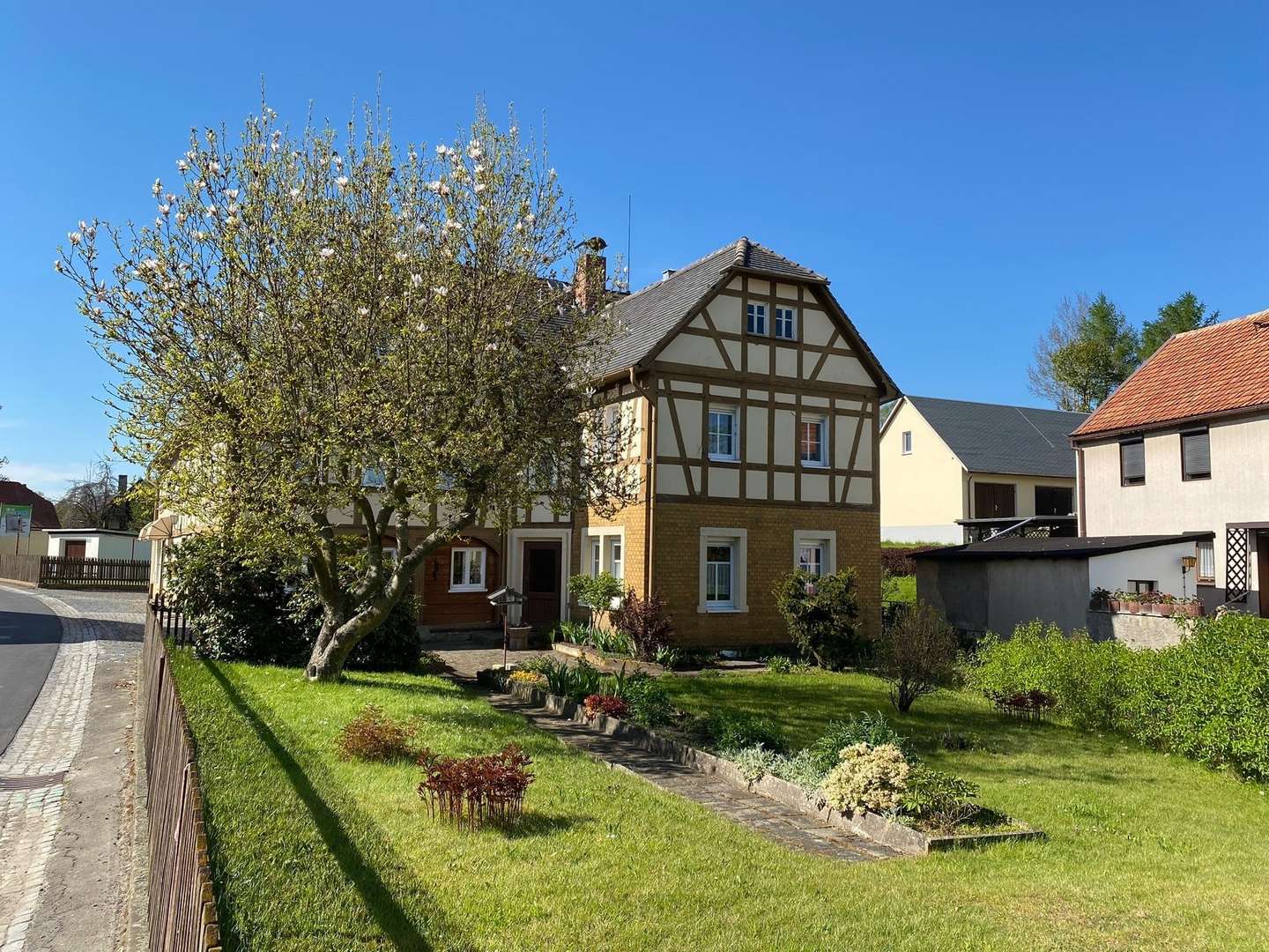 Seitenansicht - Zweifamilienhaus in 02788 Schlegel mit 190m² kaufen