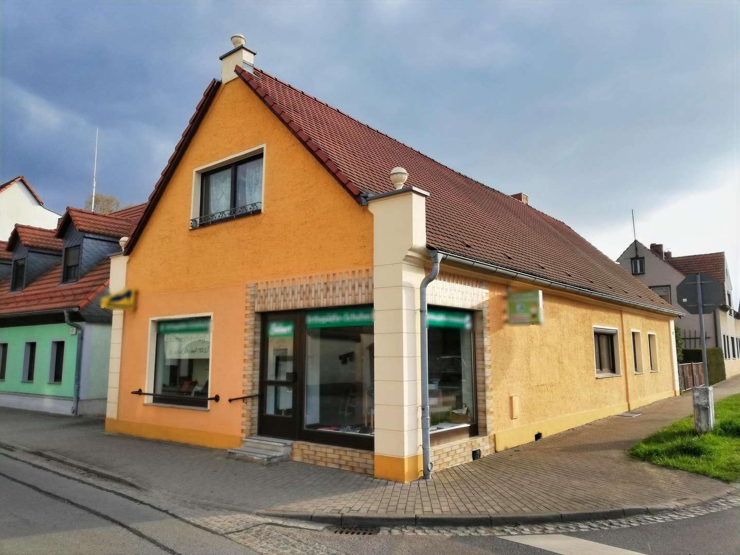 Titelbild - Bürohaus in 02929 Rothenburg mit 70m² kaufen