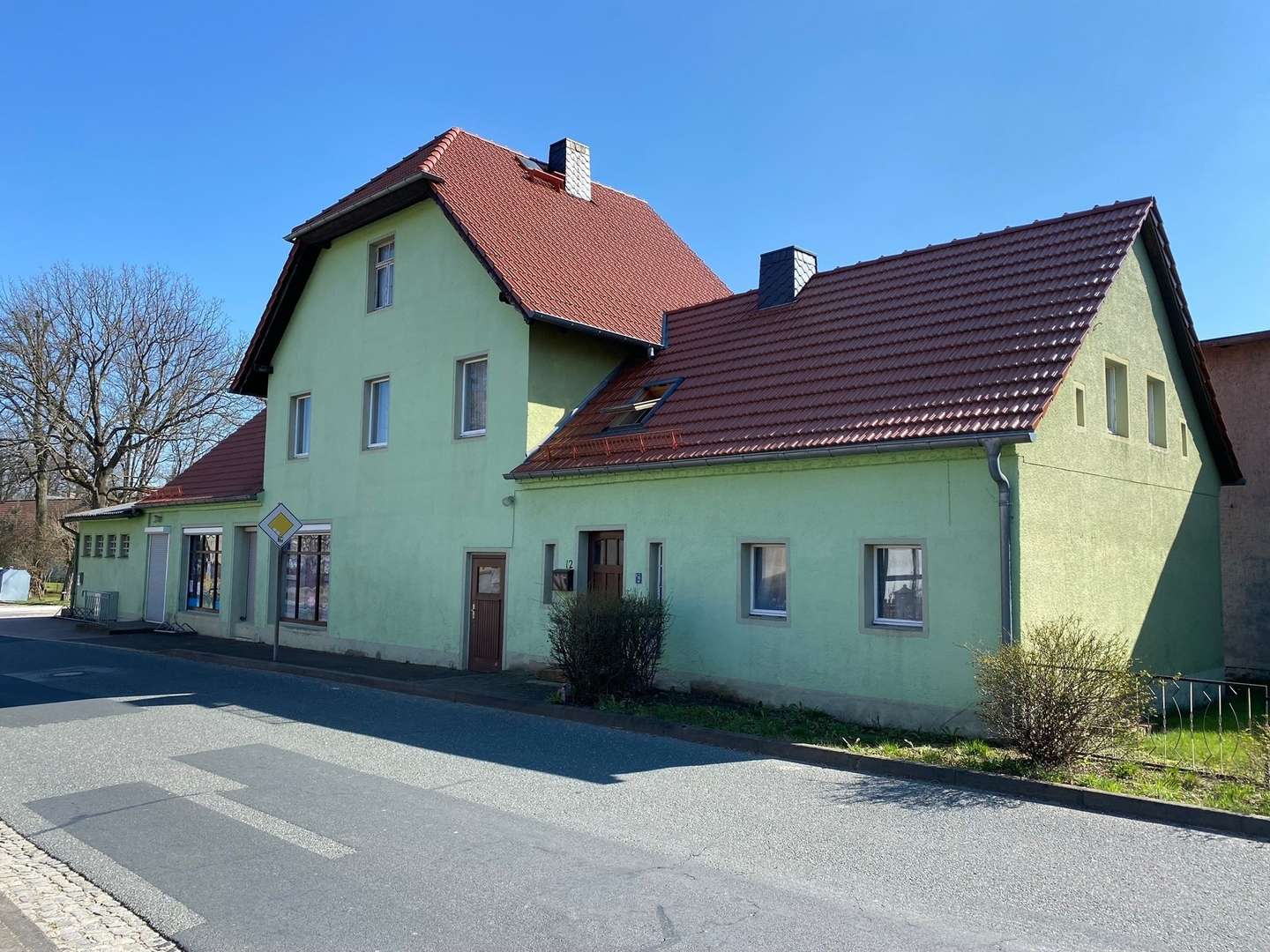 Titelbild - Einfamilienhaus in 02906 Waldhufen mit 185m² kaufen