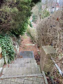 Treppe zum Grundstück - Doppelhaushälfte in 02827 Görlitz mit 215m² kaufen