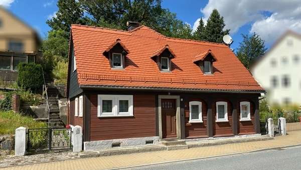 Frontansicht - Einfamilienhaus in 02730 Ebersbach-Neugersdorf mit 105m² kaufen