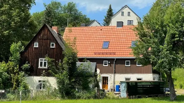Bauernhaus mit Nebengebäude in Colmnitz / Klingenberg