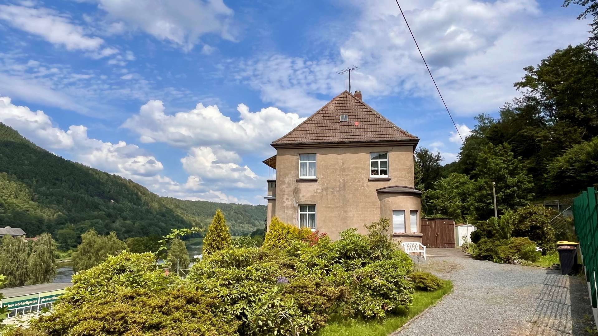 Seitenansicht - Einfamilienhaus in 01824 Königstein mit 112m² kaufen