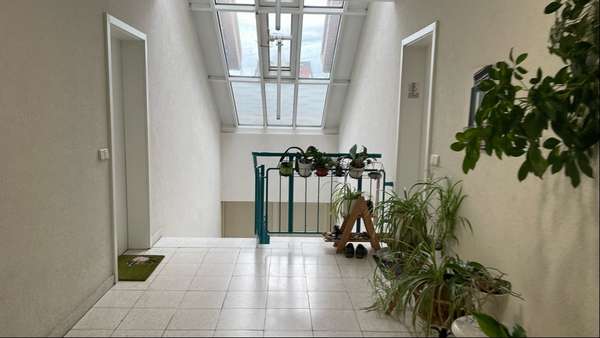 Treppenhaus Treppenhaus - Etagenwohnung in 01189 Dresden mit 36m² kaufen