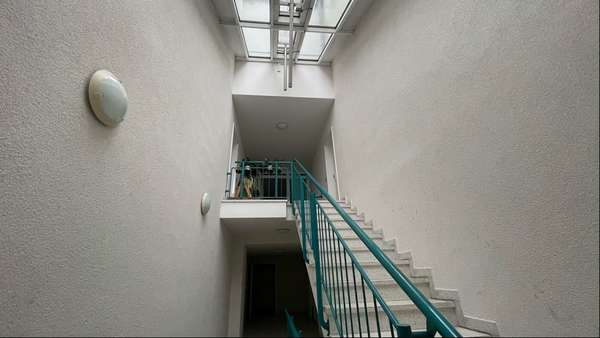 Treppenhaus Treppenhaus - Etagenwohnung in 01189 Dresden mit 36m² kaufen