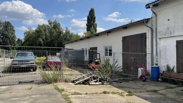 Objektansicht vom Hof - Halle in 01465 Schönborn mit 638m² kaufen
