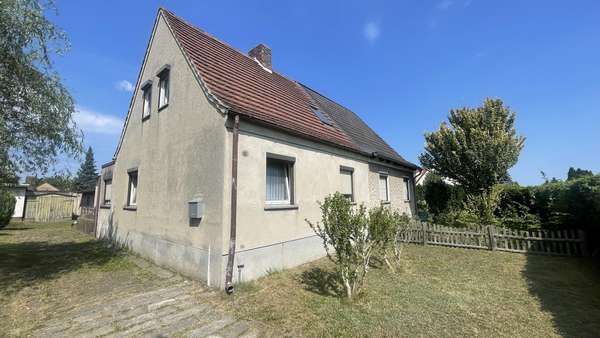 Einfamilienhaus  - Doppelhaushälfte in 02977 Hoyerswerda mit 100m² kaufen