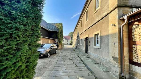 Hofeinfahrt - Mehrfamilienhaus in 01829 Stadt Wehlen mit 524m² kaufen