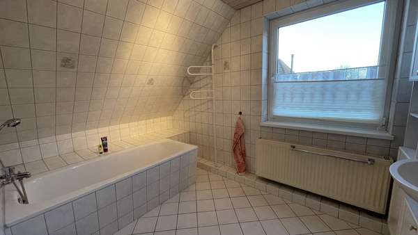 Bad im 1. OG - Doppelhaushälfte in 01796 Struppen mit 96m² kaufen