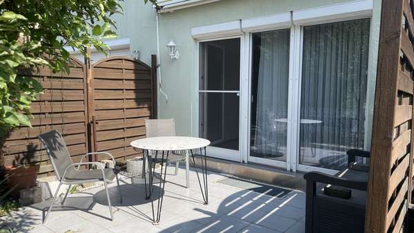 Terrasse  - Doppelhaushälfte in 02977 Hoyerswerda mit 113m² kaufen