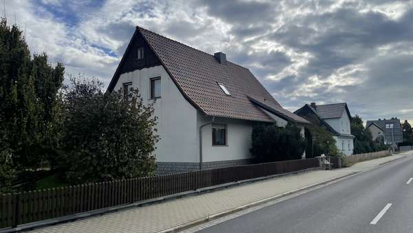 Straßenansicht - Einfamilienhaus in 02977 Hoyerswerda mit 141m² kaufen