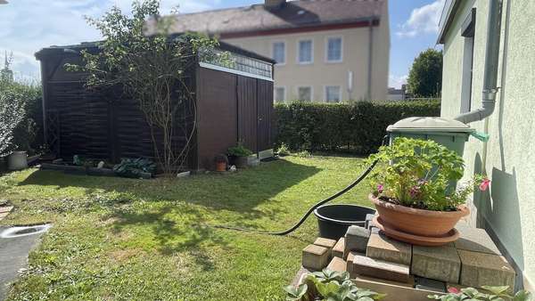 Garten  - Bungalow in 02977 Hoyerswerda mit 76m² kaufen