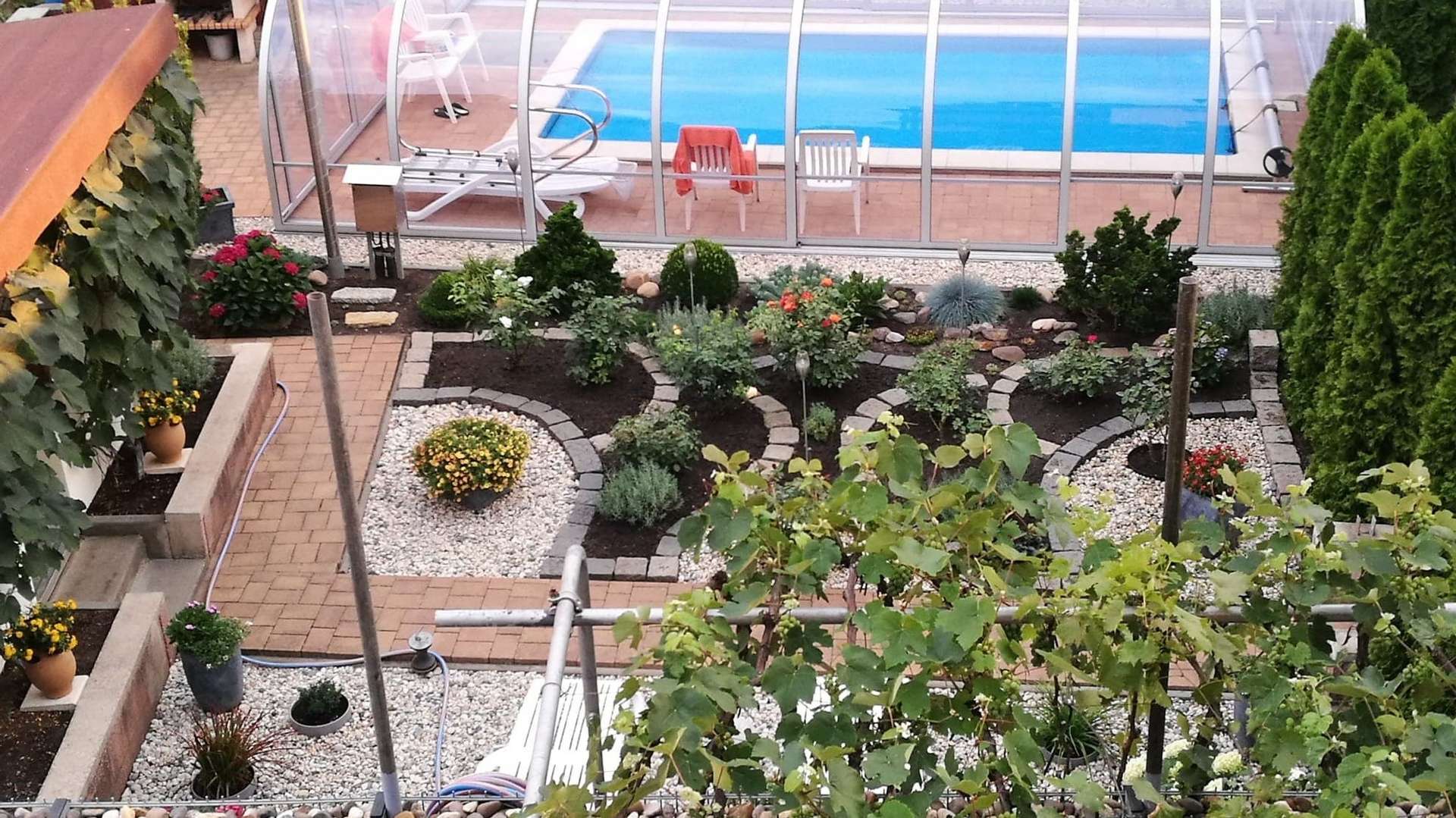 Blick in den Garten - Etagenwohnung in 01809 Heidenau mit 100m² kaufen
