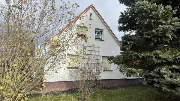 Einfamilienhaus mit Einliegerwohnung 