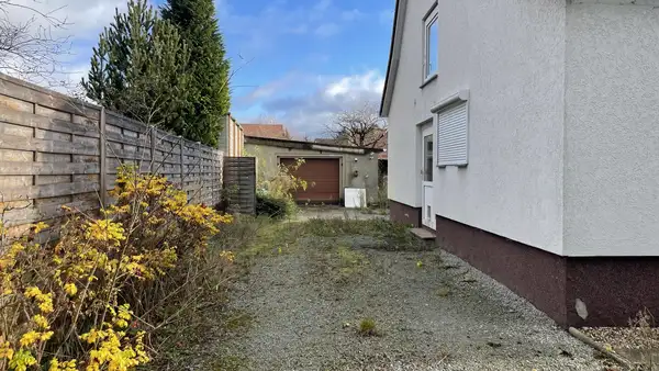 Einfamilienhaus mit Einliegerwohnung 
