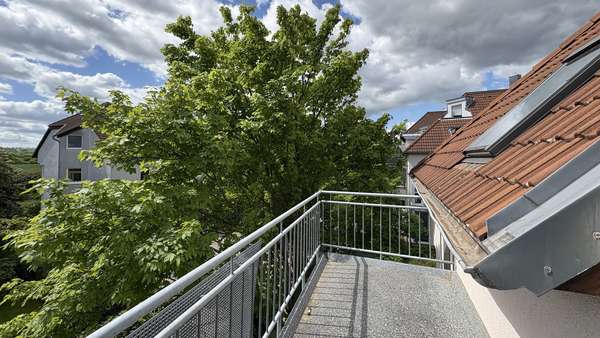 Balkon Schlafzimmer - Dachgeschosswohnung in 01219 Dresden mit 54m² kaufen