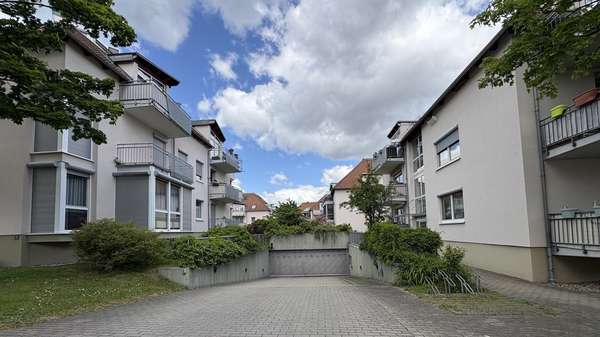 Zufahrt Tiefgarage - Dachgeschosswohnung in 01219 Dresden mit 54m² kaufen
