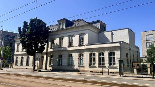Frontansicht rechts - Dachgeschosswohnung in 01097 Dresden mit 104m² kaufen