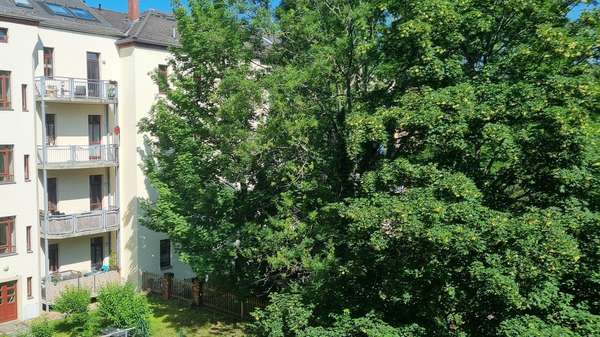Blick vom Balkon Blick vom Balkon - Etagenwohnung in 01159 Dresden mit 43m² kaufen