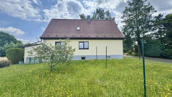 Ansicht seitlich Ansicht seitlich - Einfamilienhaus in 01328 Dresden mit 111m² kaufen