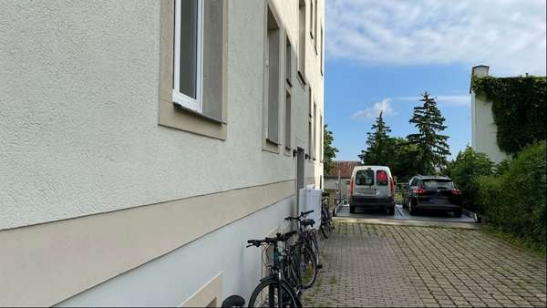 Außenansicht Außenansicht - Dachgeschosswohnung in 01217 Dresden mit 65m² kaufen