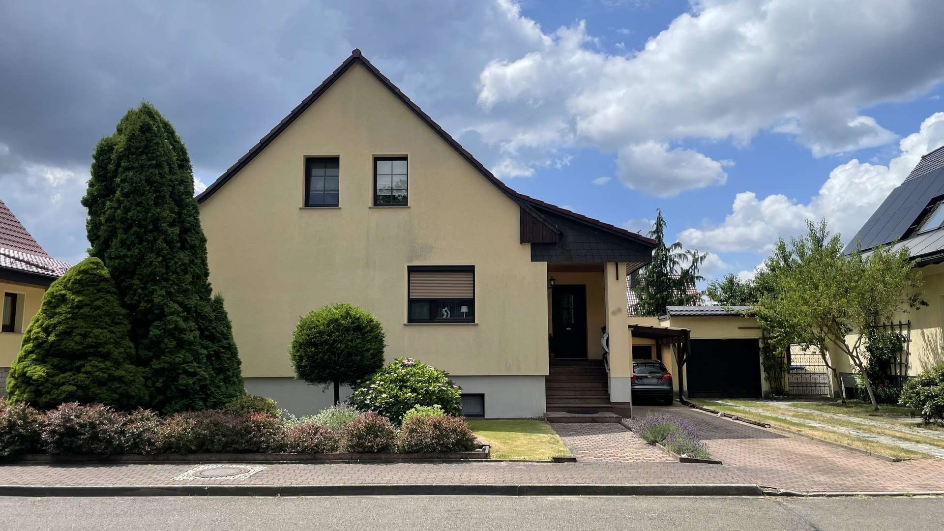 Einfamilienhaus Einfamilienhaus - Einfamilienhaus in 02977 Hoyerswerda mit 142m² kaufen