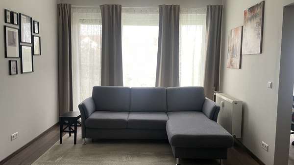 Wohnzimmer - Etagenwohnung in 02977 Hoyerswerda mit 75m² kaufen