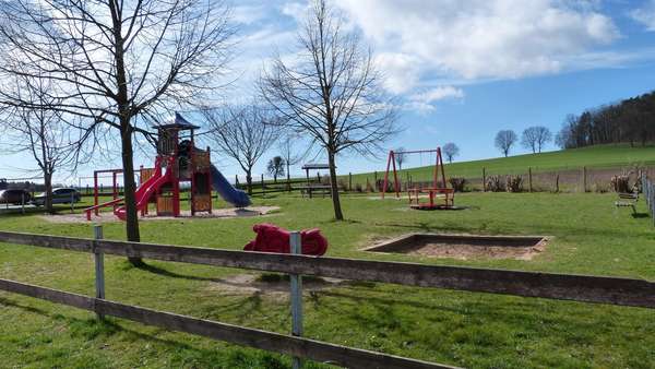 Spielplatz - Etagenwohnung in 01833 Dürrröhrsdorf-Dittersbach mit 50m² kaufen