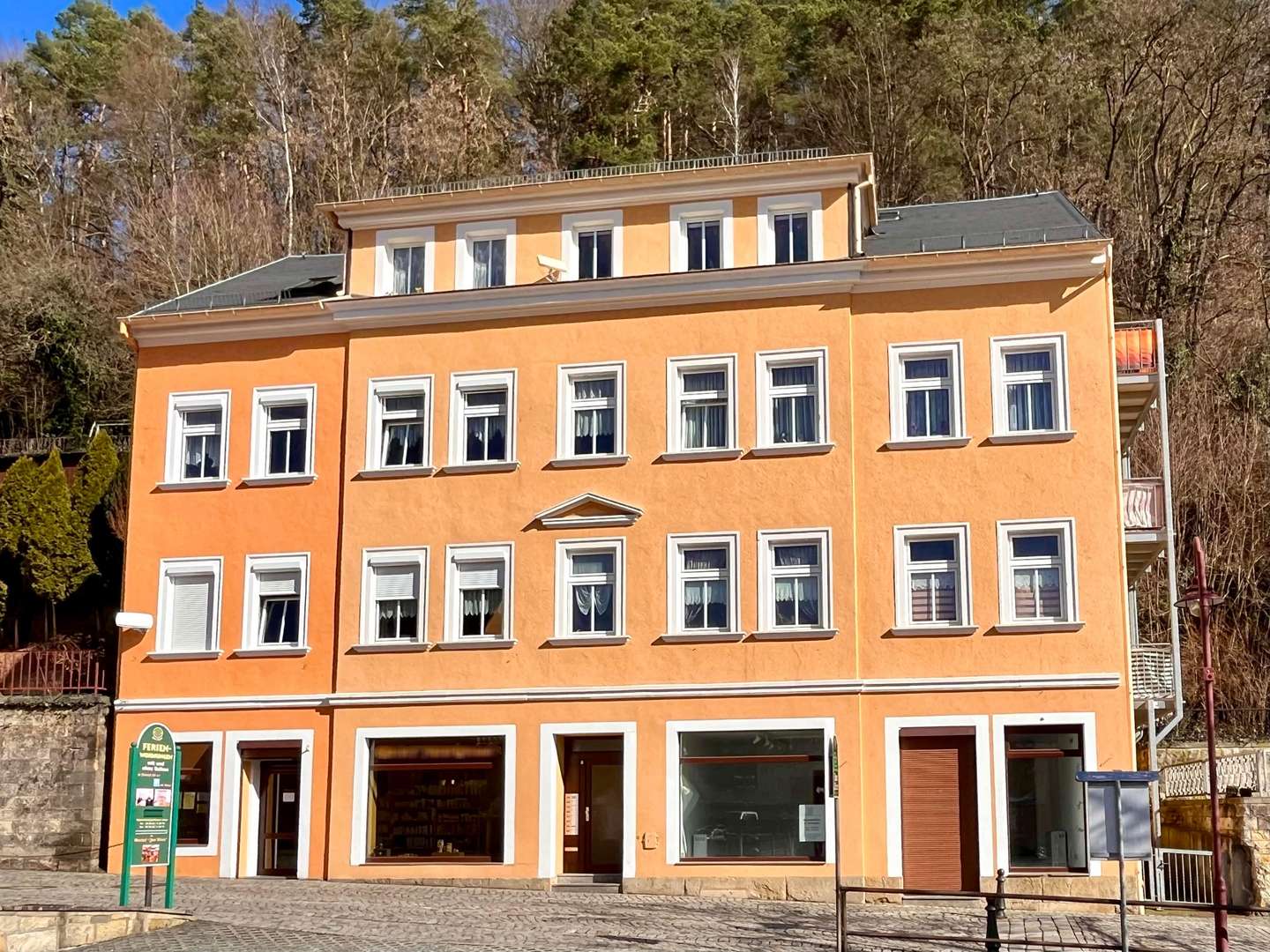 Vorderansicht - Mehrfamilienhaus in 01814 Bad Schandau mit 364m² kaufen